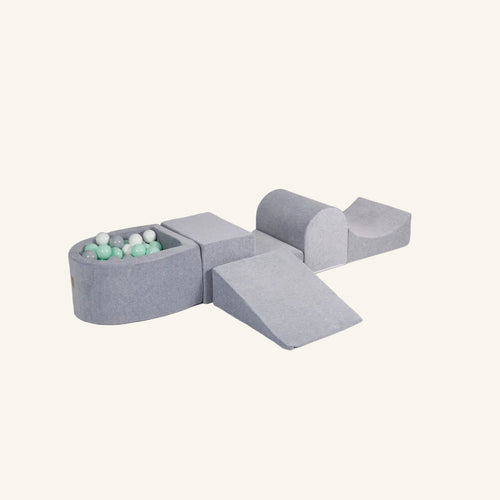 Afmetingen van de grijze velvet playset in centimeters